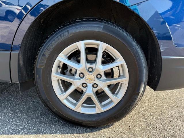 Photo of 2022 Blue Glow Metallic Chevrolet Equinox