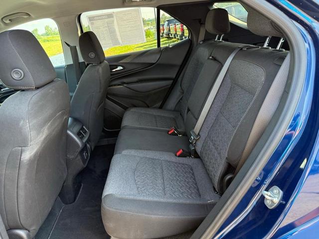 Photo of 2022 Blue Glow Metallic Chevrolet Equinox