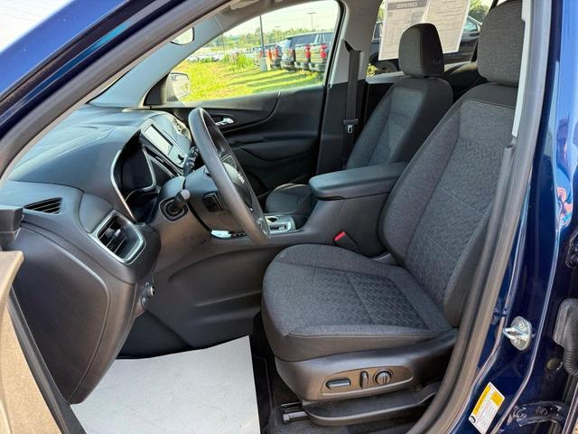 Photo of 2022 Blue Glow Metallic Chevrolet Equinox