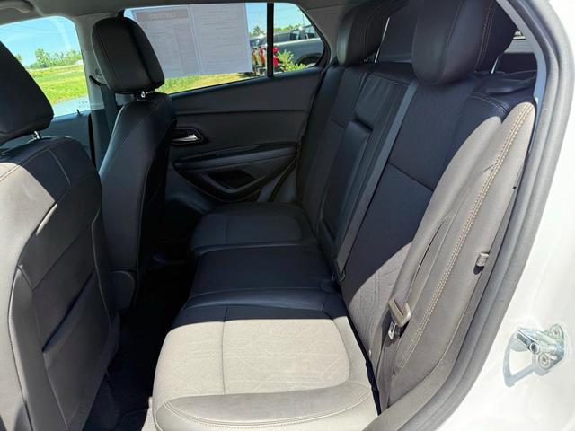 Photo of 2022 Summit White Chevrolet Trax
