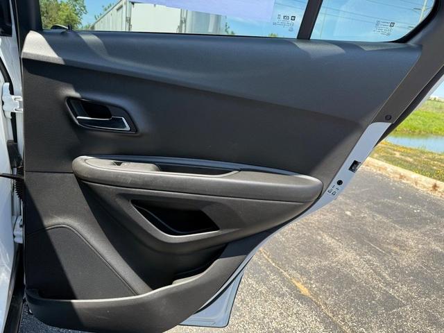 Photo of 2022 Summit White Chevrolet Trax