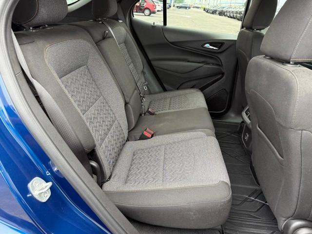Photo of 2022 Blue Glow Metallic Chevrolet Equinox