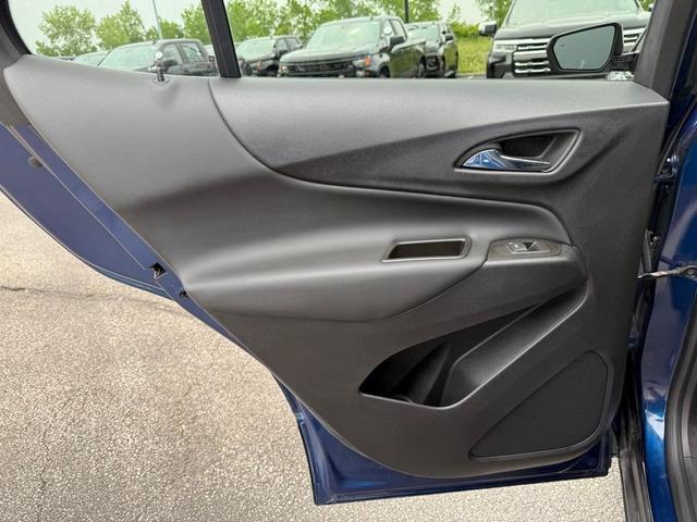Photo of 2022 Blue Glow Metallic Chevrolet Equinox