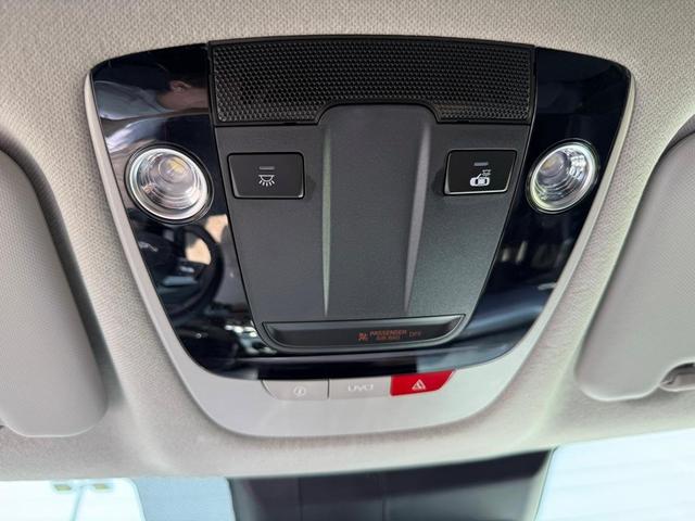 Photo of 2023 Mars Orange Kia Seltos