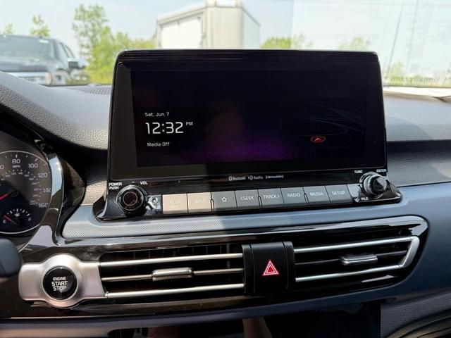 Photo of 2023 Mars Orange Kia Seltos