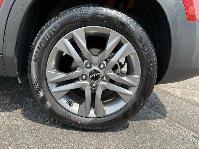 Photo of 2023 Mars Orange Kia Seltos