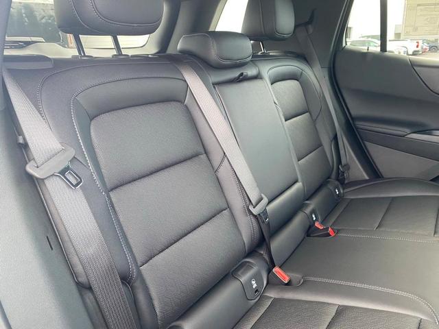 Photo of 2026 Summit White Chevrolet Equinox