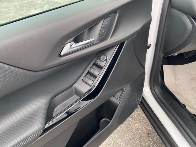 Photo of 2026 Summit White Chevrolet Equinox