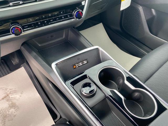 Photo of 2026 Summit White Chevrolet Equinox