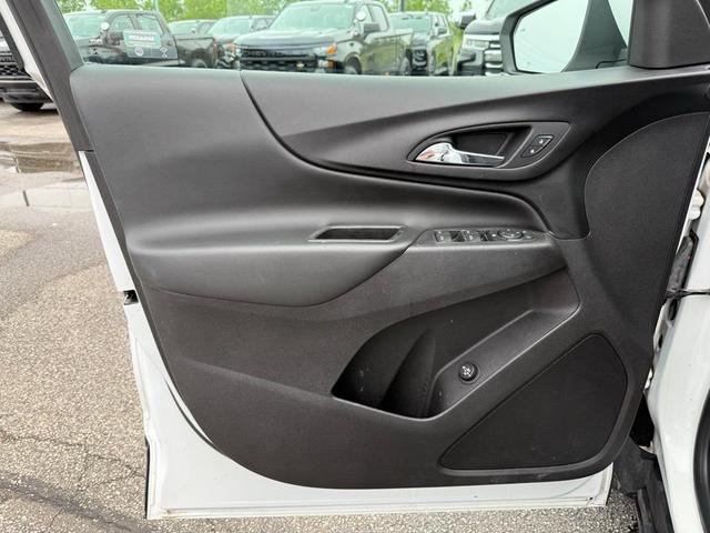 Photo of 2021 Summit White Chevrolet Equinox