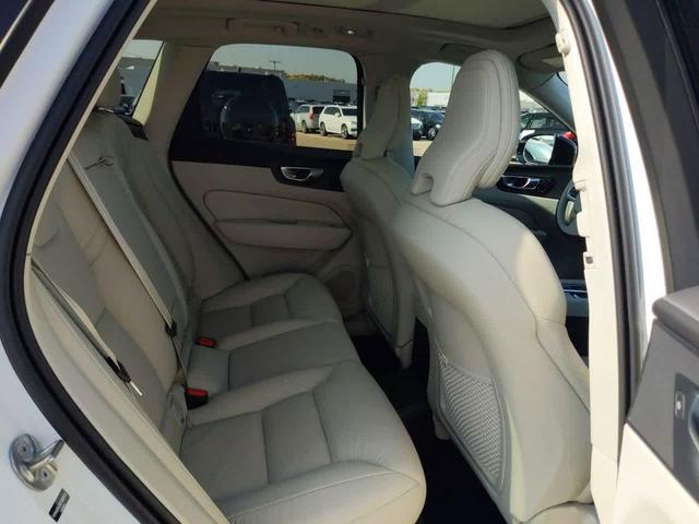 Photo of 2025 Crystal White Metallic Volvo XC60 Plug-In Hybrid
