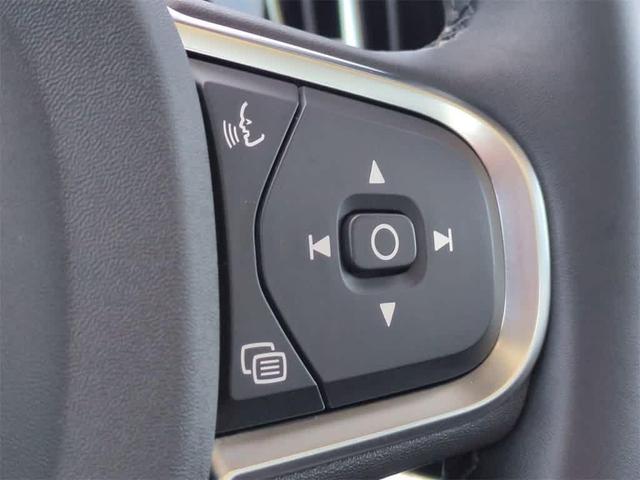 Photo of 2025 Silver Volvo S60