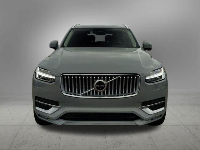 Photo of 2025 Gray Volvo XC90
