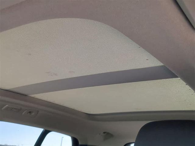 Photo of 2025 Crystal White Pearl Volvo XC40