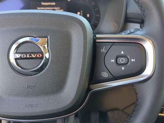 Photo of 2025 Crystal White Pearl Volvo XC40
