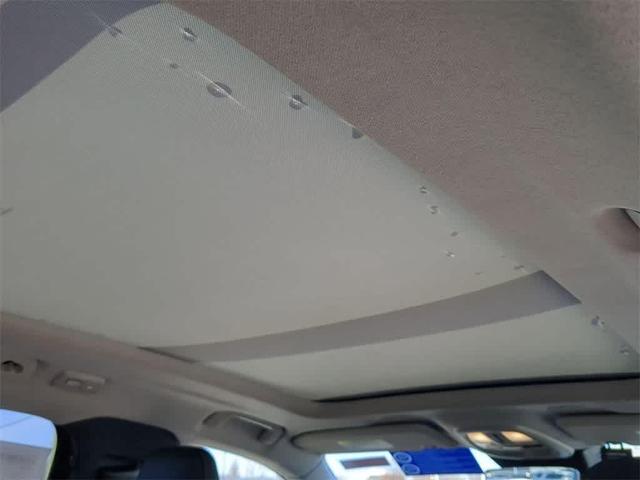 Photo of 2025 Crystal White Pearl Volvo XC40