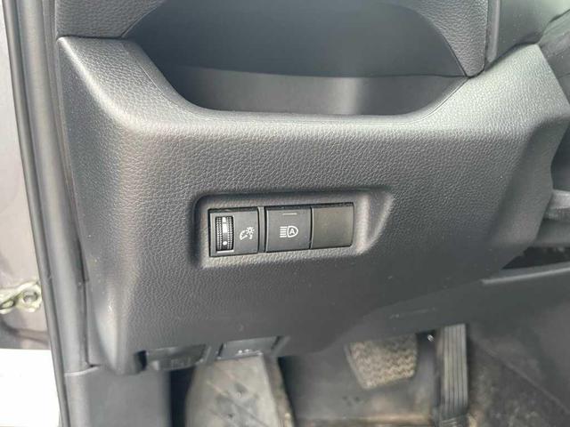 Photo of 2022 Magnetic Gray Metallic Toyota RAV4