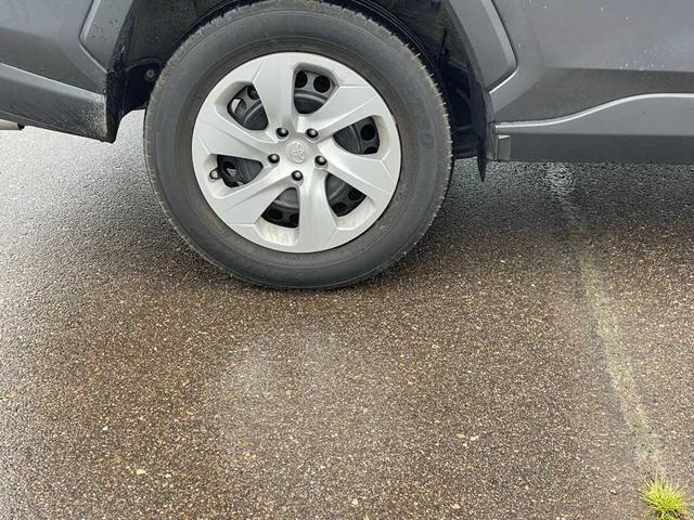 Photo of 2022 Magnetic Gray Metallic Toyota RAV4