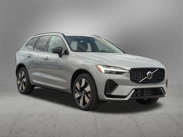 Photo of 2025 Gray Volvo XC60 Plug-In Hybrid
