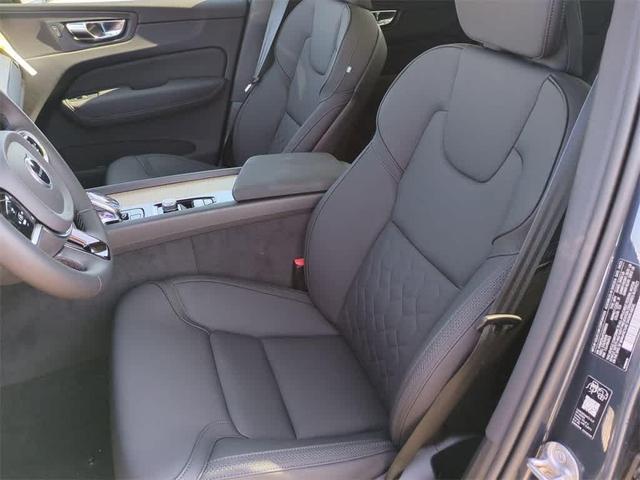Photo of 2026 Denim Blue Metallic Volvo XC60