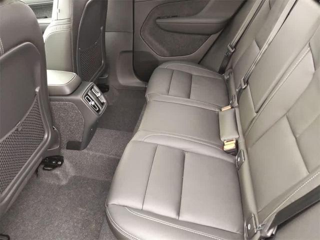 Photo of 2025 Gray Volvo XC40