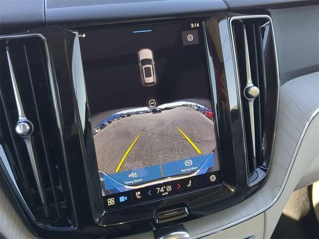 Photo of 2025 Onyx Black Metallic Volvo XC60 Plug-In Hybrid