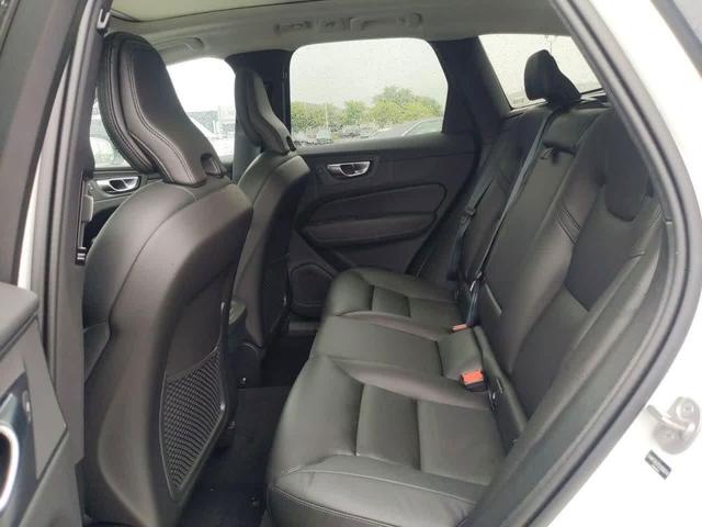 Photo of 2025 Crystal White Metallic Volvo XC60