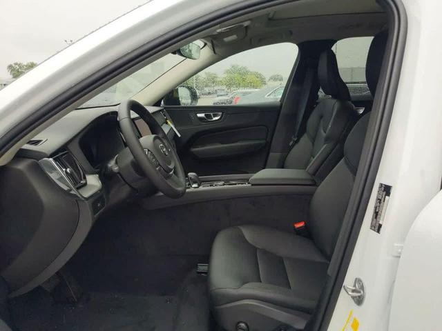 Photo of 2025 Crystal White Metallic Volvo XC60