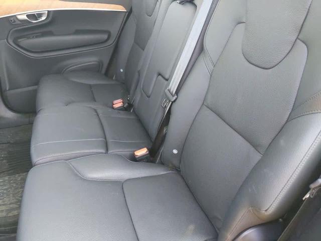 Photo of 2025 Onyx Black Metallic Volvo XC90