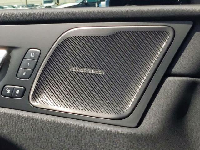 Photo of 2025 Denim Blue Metallic Volvo XC60 Plug-In Hybrid