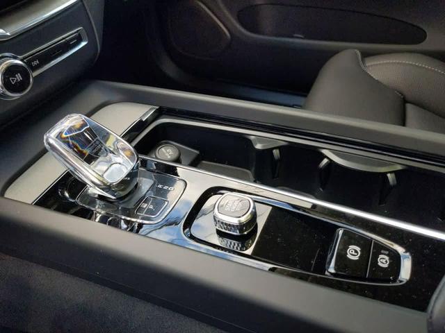 Photo of 2025 Denim Blue Metallic Volvo XC60 Plug-In Hybrid