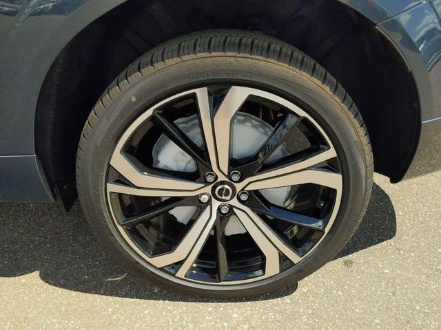 Photo of 2025 Denim Blue Metallic Volvo XC60 Plug-In Hybrid