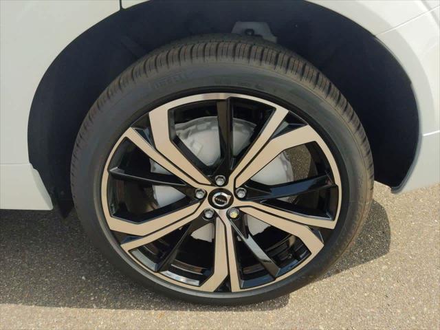 Photo of 2025 Crystal White Metallic Volvo XC60 Plug-In Hybrid