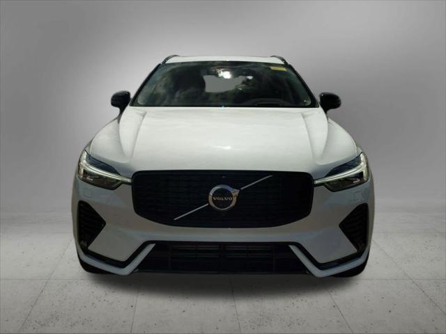 Photo of 2025 Crystal White Metallic Volvo XC60 Plug-In Hybrid