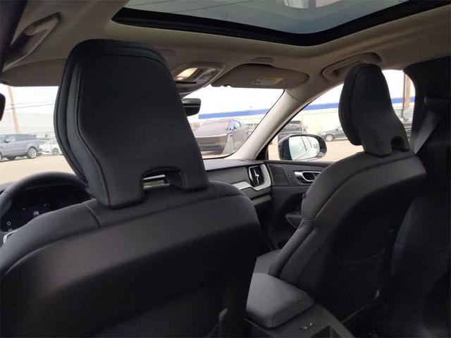 Photo of 2025 Gray Volvo XC60