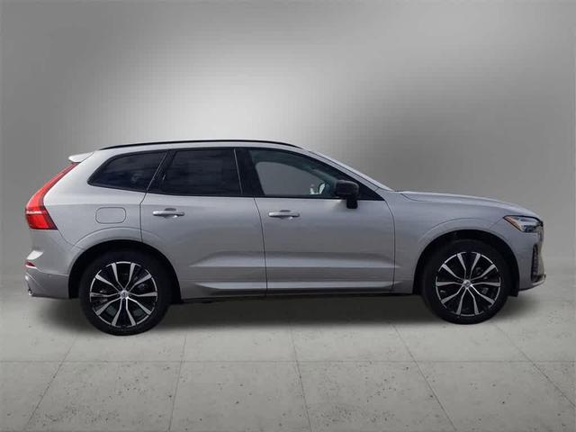 Photo of 2025 Gray Volvo XC60