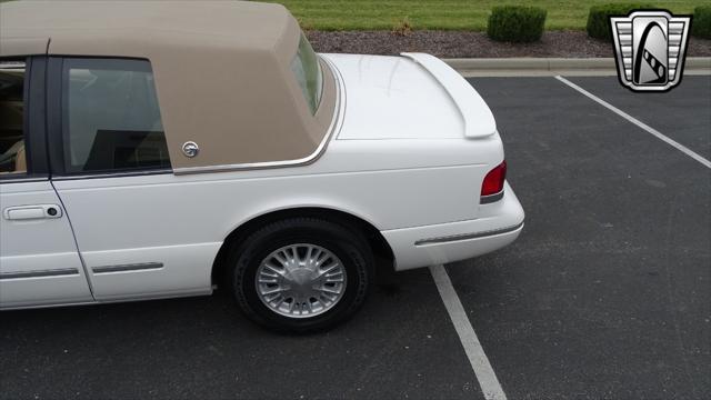 Photo of 1997 White Mercury Cougar