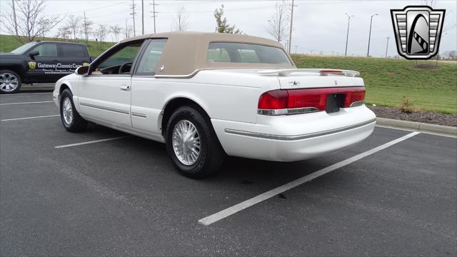 Photo of 1997 White Mercury Cougar