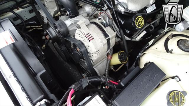 Photo of 1997 White Mercury Cougar