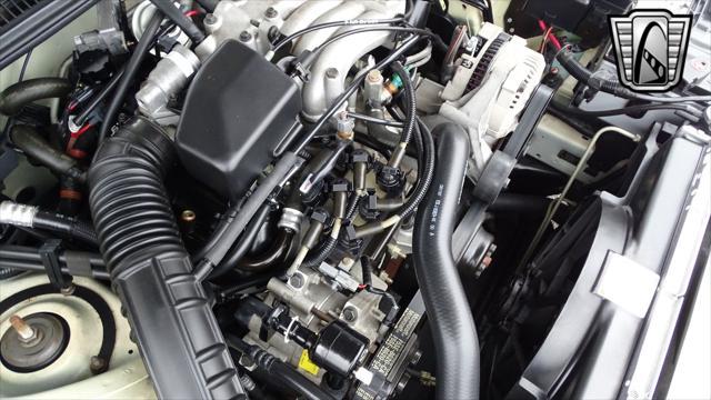 Photo of 1997 White Mercury Cougar