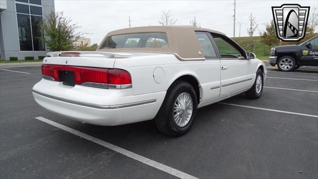 Photo of 1997 White Mercury Cougar