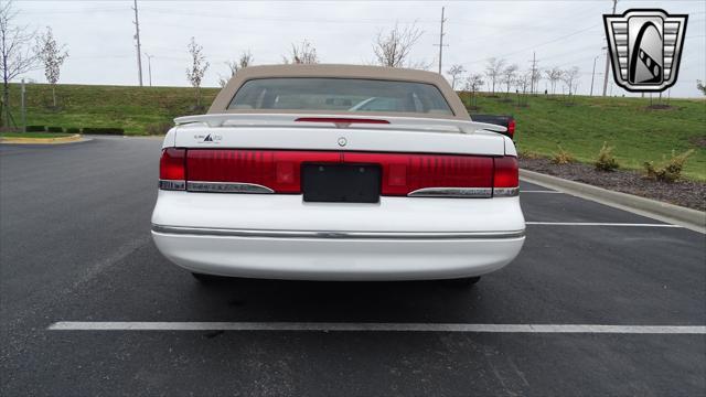 Photo of 1997 White Mercury Cougar
