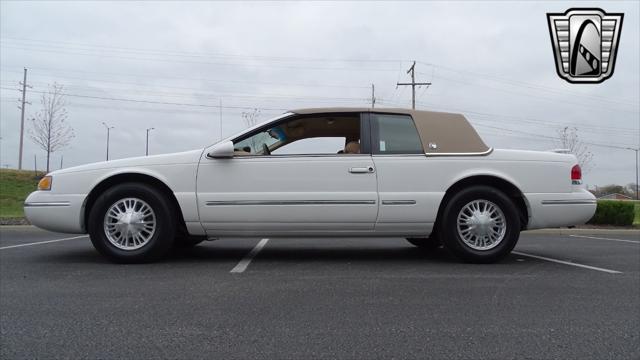 Photo of 1997 White Mercury Cougar