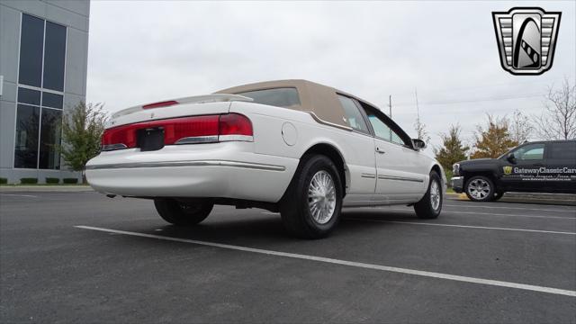 Photo of 1997 White Mercury Cougar