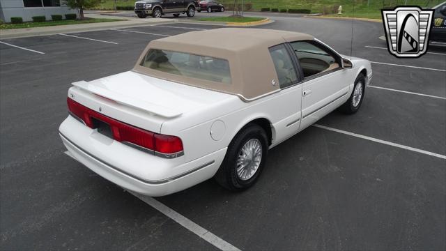 Photo of 1997 White Mercury Cougar