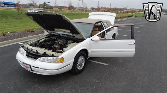Photo of 1997 White Mercury Cougar