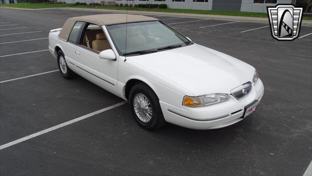 Photo of 1997 White Mercury Cougar
