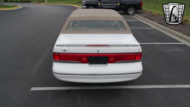 Photo of 1997 White Mercury Cougar