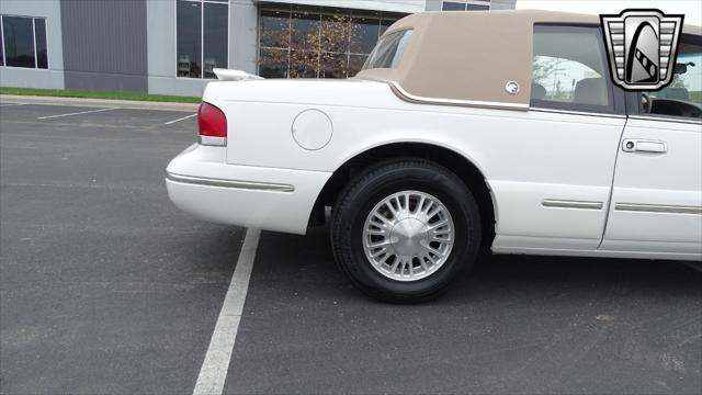 Photo of 1997 White Mercury Cougar