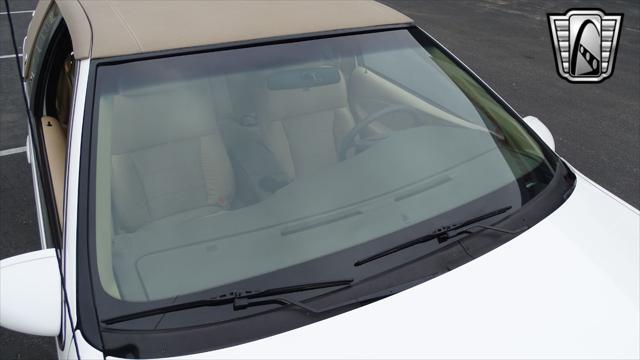 Photo of 1997 White Mercury Cougar